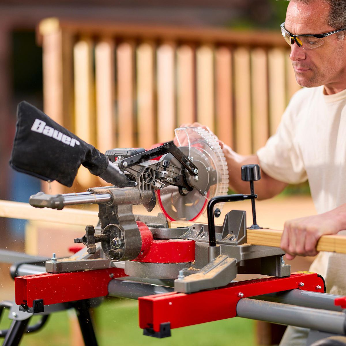 20V Brushless Cordless 7-1/4 in. Sliding Miter Saw O587565