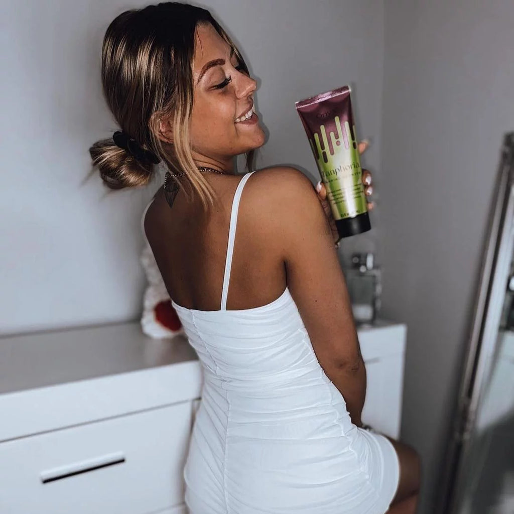 Tanning Bronzer with Coffee Blend J937046