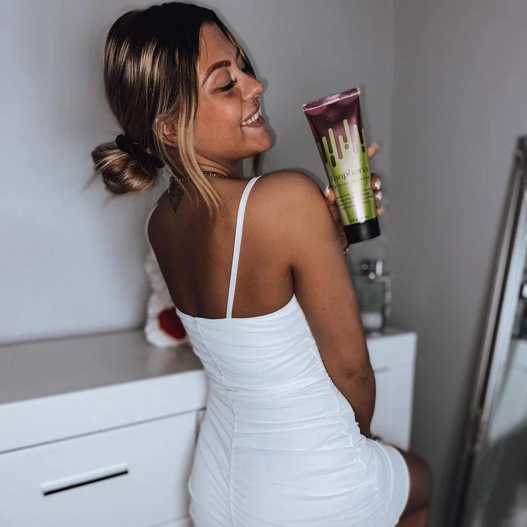 Tanning Bronzer with Coffee Blend J937046