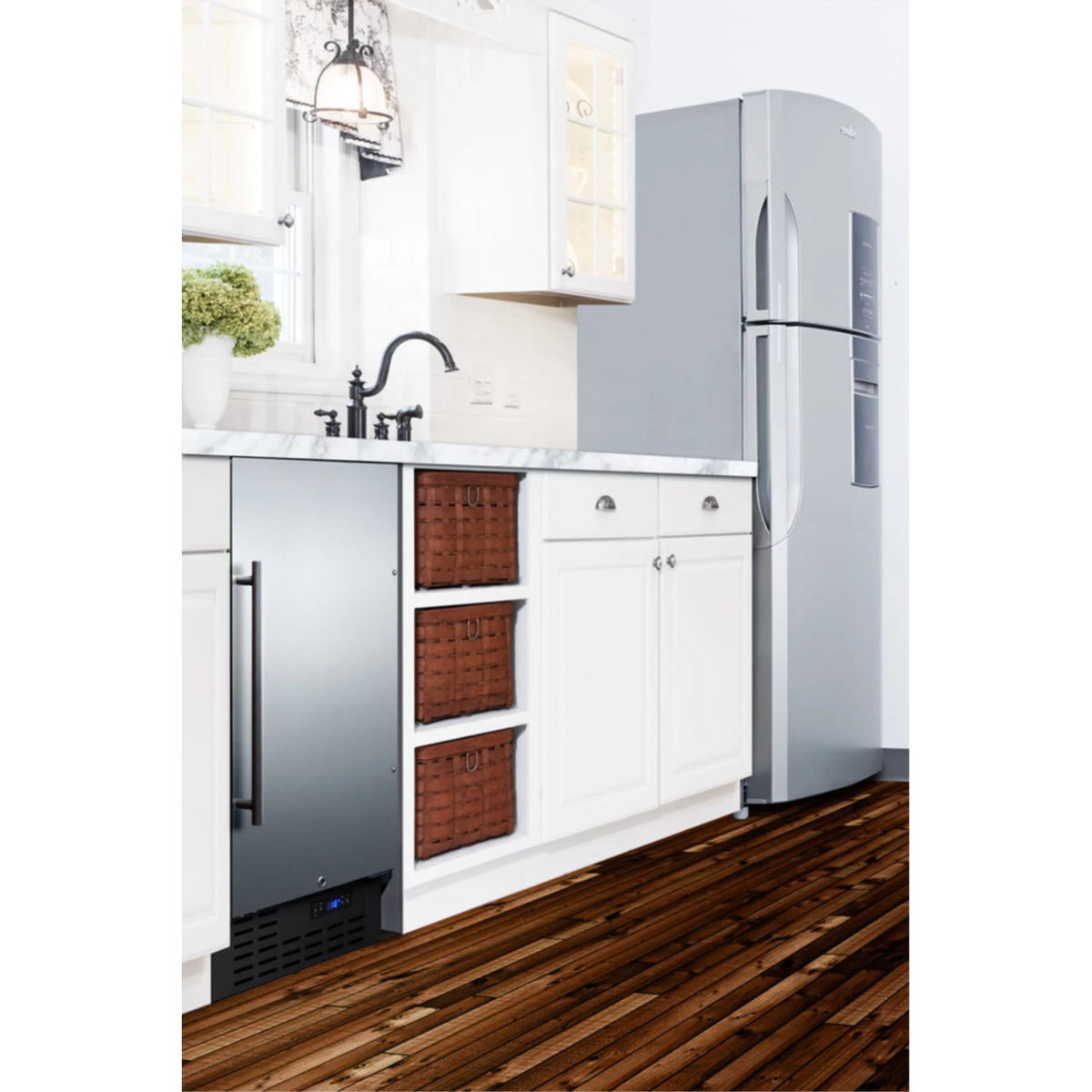 18 in. Compact Refrigerator - Stainless Steel U74978