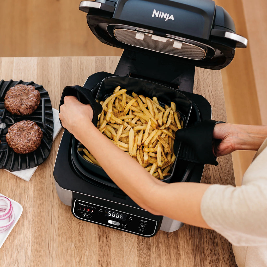 4-in-1 Indoor Grill with 4-qt Air Fryer, Black/Stainless C30240
