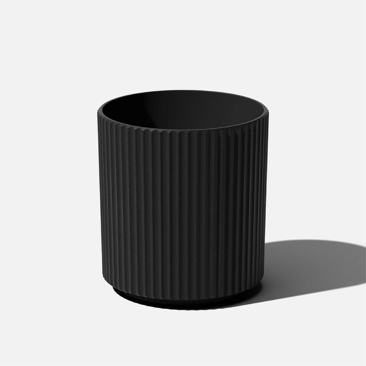 16" Plastic-Stone Planter Black N804931