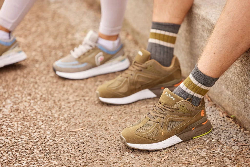Extra Wide Walking Shoes Sneakers F73973
