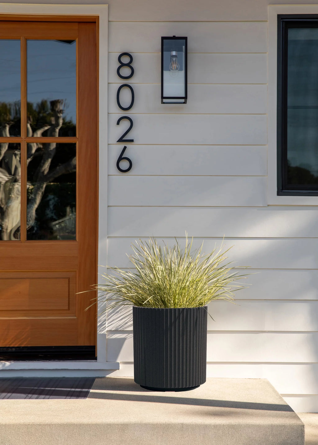 16" Plastic-Stone Planter Black N804931