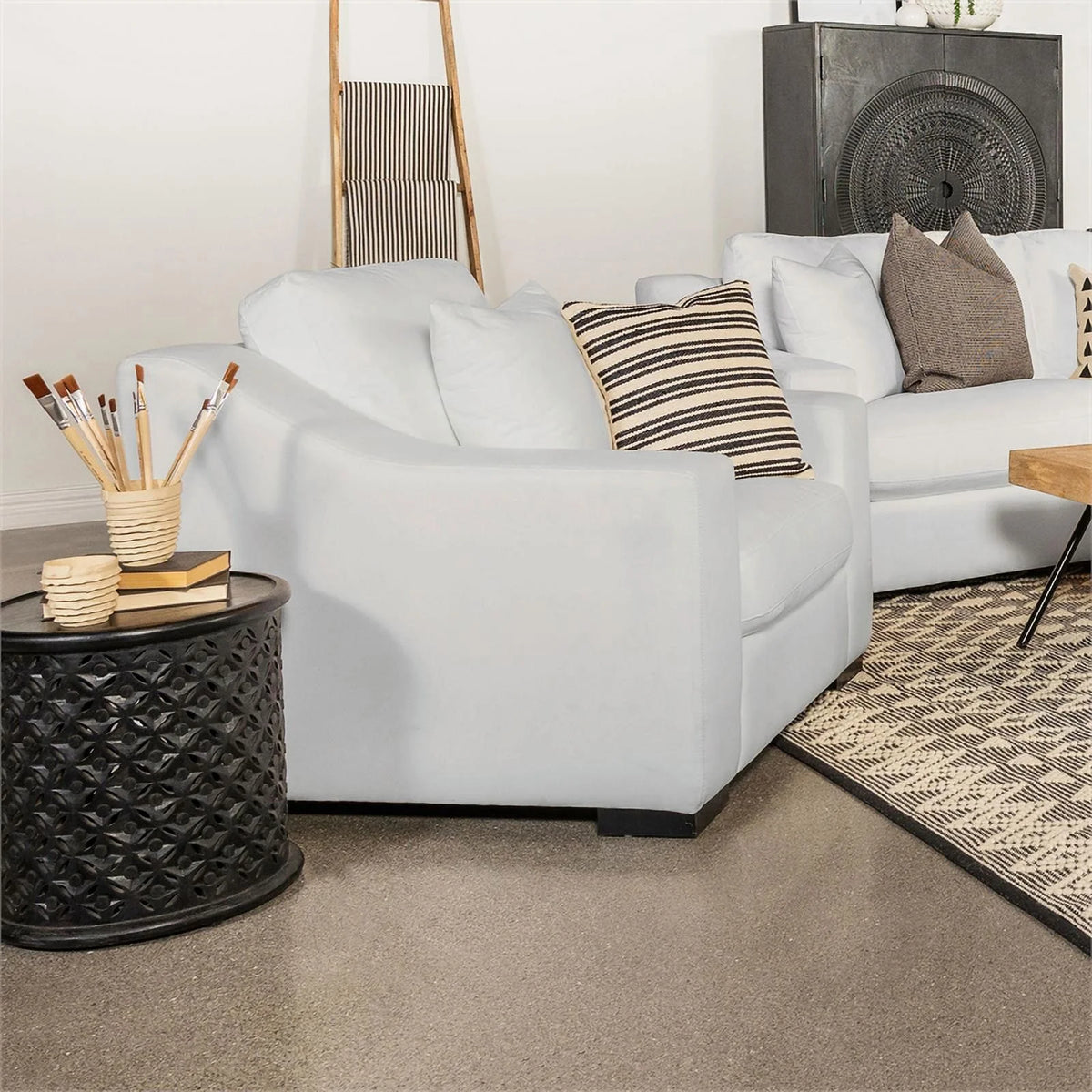 White Upholstered Fabric Chair with Sloped Arms G852053
