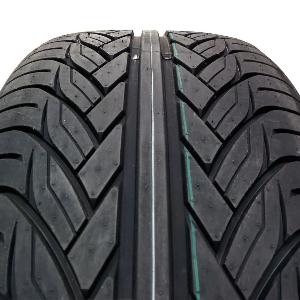 305/35R24 Ultra High Performance SUV Tires B8380
