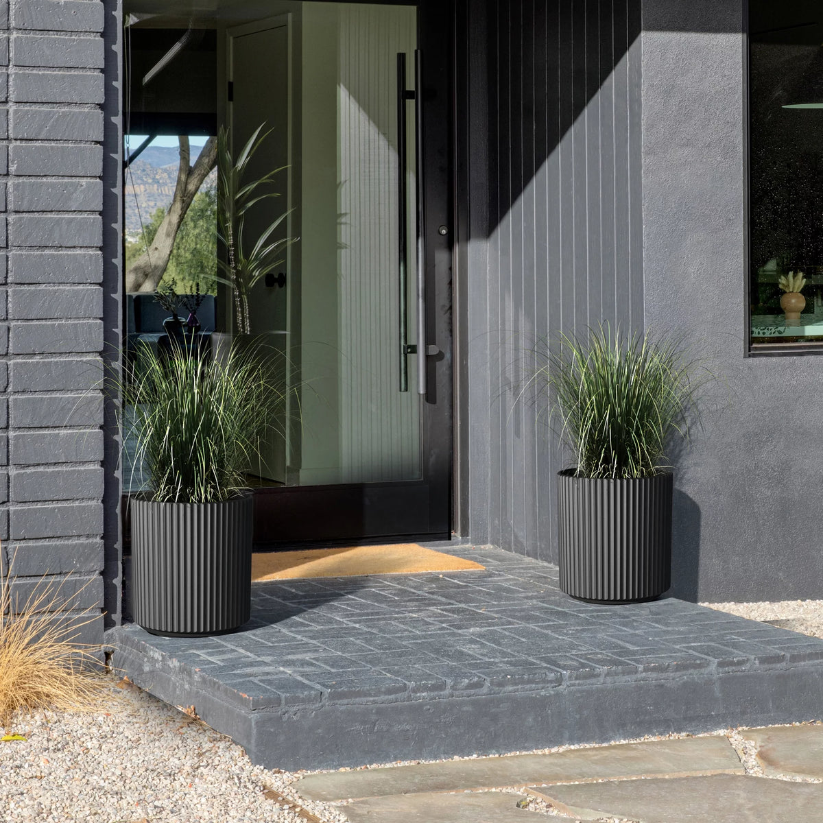 16" Plastic-Stone Planter Black N804931