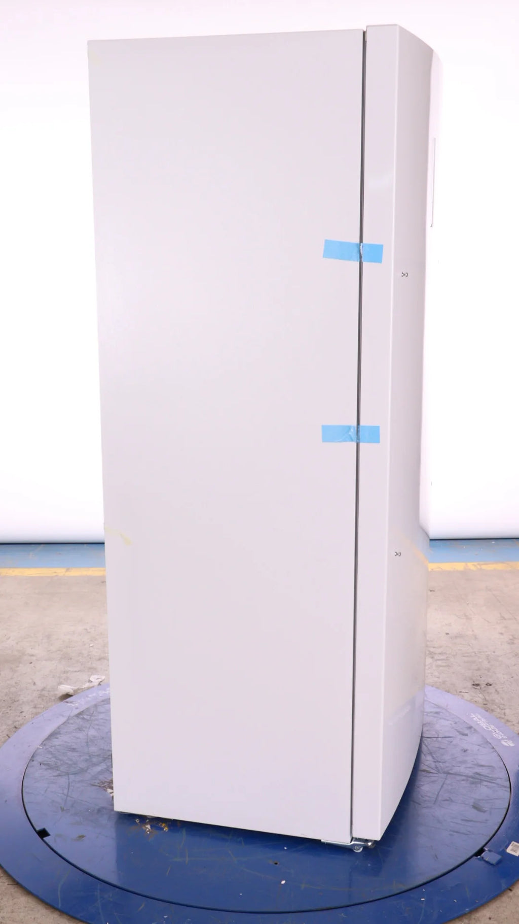 White 20 Cu Ft Single-Door Refrigerator Z917