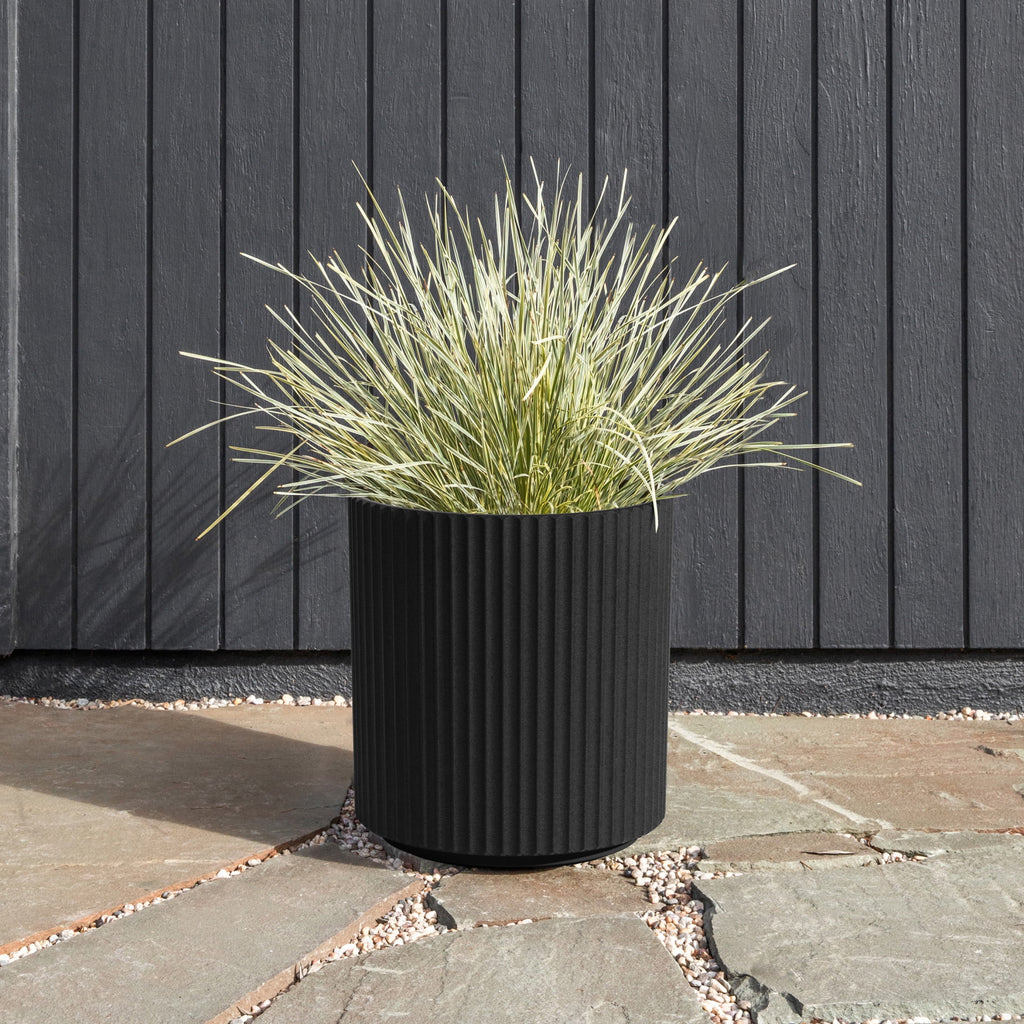 16" Plastic-Stone Planter Black N804931