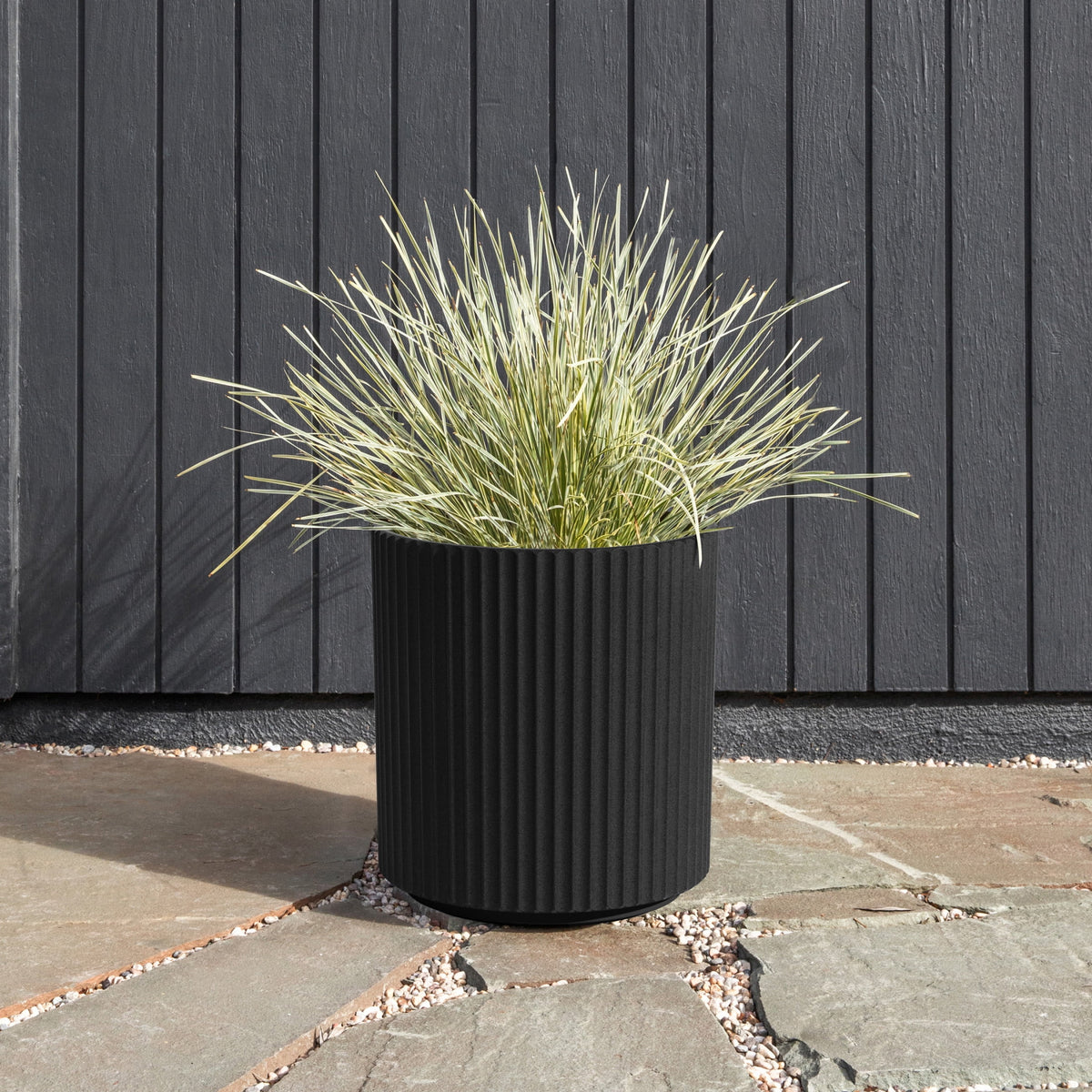 16" Plastic-Stone Planter Black N804931
